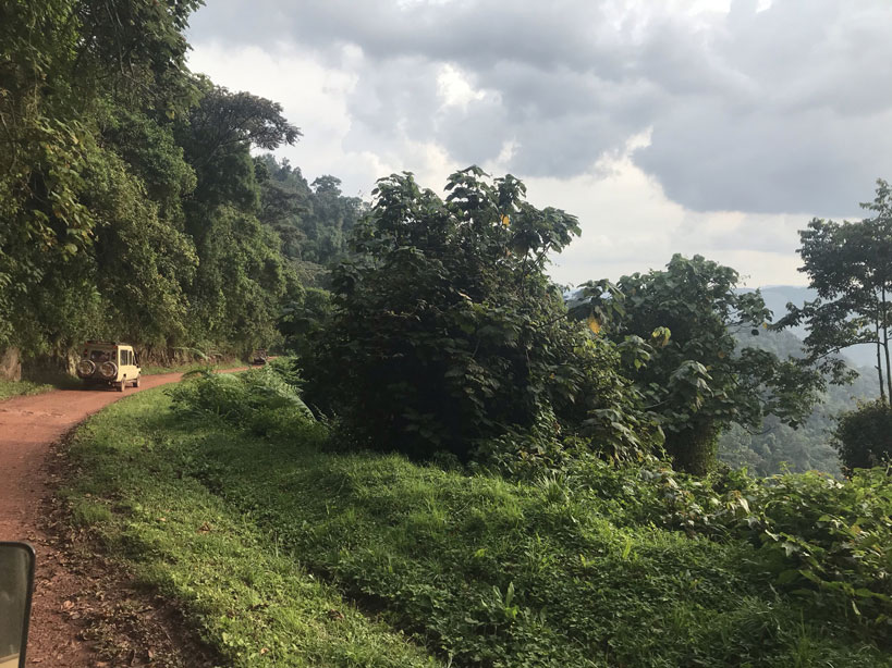 viaje-uganda-orfanato-carretera-pista