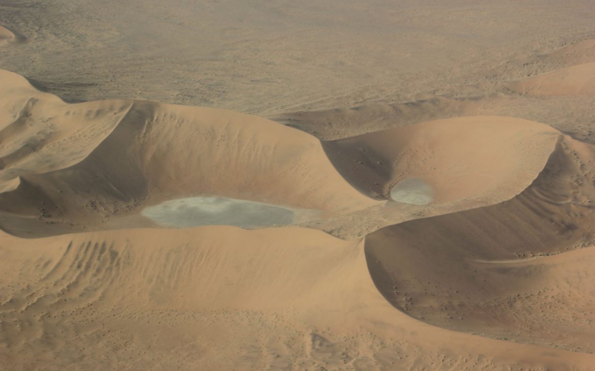 sobrevuelo-avioneta-desierto-namibia-crateres