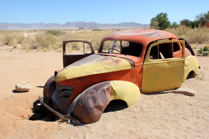 viaje-namibia-solitaire-coche-abandonado